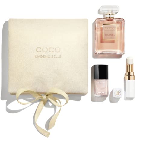 coco mademoiselle secret look